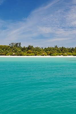포토 JPG 해외이미지 주간 구름 바다 섬 하늘 사람없음 야외 여름 여름풍경 휴양지 해외포토 자연요소 계절 풍경 장소 파일형식 여름_계절 이미지허브