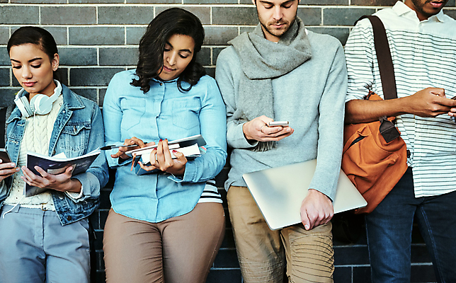 포토 JPG 해외이미지 라이프스타일 응시 여자 교육 남자 대학생 실내 들기 여러명 상반신 20대 성인 앞모습 책 친구 노트북 스마트폰 스터디 독서 우정 잡기 그룹 대학교 성인만 해외포토 학생 시선 뷰포인트 다수 학교 관계 모션 사람 청년 내부 생활 전자제품 핸드폰 스마트기기 학습 파일형식 이미지허브