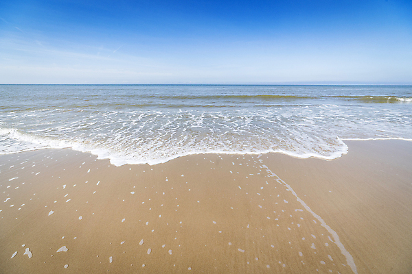 포토 JPG 해외이미지 주간 모래 파도 하늘 해변 사람없음 야외 여름 여름풍경 휴양지 스칸디나비아 수평선 해외포토 자연요소 계절 바다 풍경 장소 파일형식 여름_계절 이미지허브