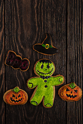 포토 JPG 해외이미지 탁자 디저트 사람없음 장식 파티 쿠키 할로윈 달콤 유령 거미 잭오랜턴 핸드메이드 호러 좀비 해외포토 음식 가구 곤충 이벤트 맛 공포 파일형식 이미지허브