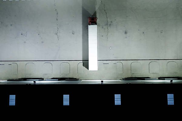 포토 JPG 해외이미지 공원 산업 도로 비즈니스 교통시설 자동차 안테나 사람없음 건물 트럭 화물 도시 센터 역 상품 정상 야간 주식 컨테이너 창고 상업 머리위 지역 트랙터 수납 짐차 무거움 트레일러 물류 슈퍼마켓 드론 분배 수입 터미널 해외포토 자연요소 건축물 공공시설 길 육상교통 교통 통신 금융 상점 운송업 무게 농기계 시설 특수차량 파일형식 이미지허브