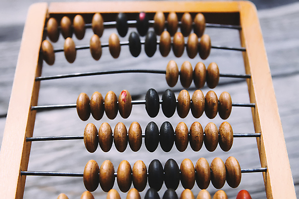 포토 JPG 해외이미지 전통 교육 백그라운드 컨셉 패턴 비즈니스 프레임 사람없음 목재 금융 경제 학습 숫자 갈색 장비 계산기 주판 수확 골동품 기구 공구 업무 수학 계산 플랫 뺄셈 구슬 심볼 오브젝트 복고 과거 위치 회계 구식 옛날 줄서기 중고 카운트 해외포토 나무 문자 컬러 무늬 농업 재료 교과목 모션 문구용품 도구 작업 파일형식 이미지허브