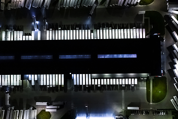 포토 JPG 해외이미지 공원 산업 도로 비즈니스 교통시설 자동차 안테나 사람없음 건물 트럭 화물 도시 센터 역 상품 정상 주식 컨테이너 창고 상업 머리위 지역 트랙터 수납 짐차 무거움 트레일러 물류 슈퍼마켓 드론 분배 수입 터미널 해외포토 건축물 공공시설 길 육상교통 교통 통신 금융 상점 운송업 무게 농기계 시설 특수차량 파일형식 이미지허브