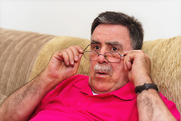 포토 JPG 해외이미지 백인 라이프스타일 응시 노년 남자 감정 안경 얼굴 백그라운드 스트레스 한명 사람 성인 머리 놀람 표현 뉴스 좌절 은퇴 고민 공포 충격 문제 고립 반응 옛날 위기 재앙 혼란 해외포토 서양인 1 시선 잡화 컨셉 표정 생활 신체부위 파일형식 이미지허브