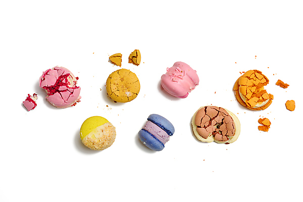 포토 JPG 해외이미지 디저트 실내 사람없음 손상 달콤 흰배경 마카롱 부스러기 해외포토 음식 백그라운드 컨셉 내부 흰색 맛 파일형식 이미지허브