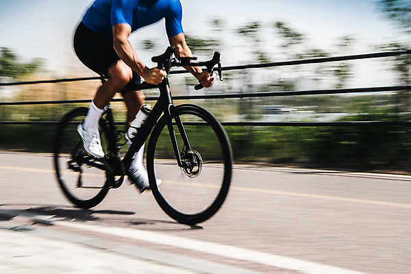 포토 자연요소 1 공원 뷰포인트 모션 운동선수 촬영기법 사람 동양인 장년 운동 바이크 한강 남자한명만 성인남자만 파일형식 승차 속도 상반신 라이딩 한명 한국인 남자 30대 옆모습 자전거 취미 유산소운동 한강시민공원 JPG 성인 성인남자한명만 주간 야외 패닝샷 사이클선수 사이클복 국내포토