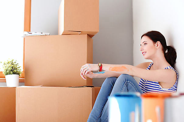 포토 JPG 해외이미지 백인 응시 옷 여자 행복 컨셉 십자가 비즈니스 새로움 아파트 주택 실내 한명 미소 사람 성인 컴퓨터 상자 뷰티 방 잡기 아내 재산 명상 주인 짐싸기 판지 꺼내기 삭제 집주인 취급주의 해외포토 서양인 1 시선 감정 모션 표정 경고 내부 건물 금융 전자제품 파일형식 이미지허브