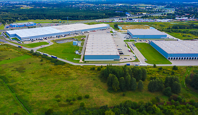 포토 JPG 해외이미지 산업 도로 비즈니스 교통시설 모션 안테나 사람없음 건물 화물 상품 주식 교차로 창고 상업 머리위 지역 트랙터 수납 짐차 무거움 트레일러 슈퍼마켓 수입 조감도 터미널 해외포토 건축물 길 교통 통신 자동차 금융 상점 운송업 무게 농기계 시설 특수차량 파일형식 이미지허브