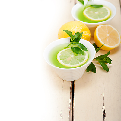 포토 JPG 해외이미지 실내 사람없음 컵 레몬 라임 라임주스 나무배경 해외포토 식기 백그라운드 과일 내부 과일주스 파일형식 이미지허브