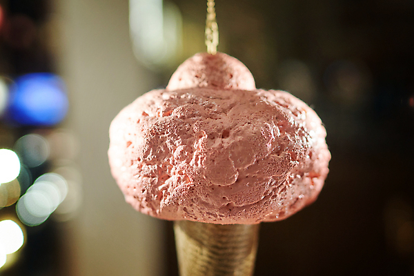 포토 JPG 해외이미지 1 음식 분홍색 백그라운드 공 딸기 아이스크림 디저트 바나나 매달리기 사람없음 장식 파티 과자 냉동 얼음 여러개 이탈리아 흰색 닫기 달콤 맛 레몬 뿌리기 크림 오브젝트 메뉴 국자 싱글 산딸기 부드러움 망고 원뿔 와플 바닐라 셔벗 인공 젤라또 유일 해외포토 자연요소 도형 유럽 컬러 다수 컨셉 과일 모션 주방용품 이벤트 감각 열대과일 파일형식 이미지허브