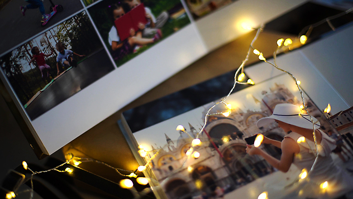 포토 JPG 해외이미지 실내 사람없음 빛 어둠 앨범 오브젝트 조명장식 해외포토 조명 내부 장식 파일형식 이미지허브