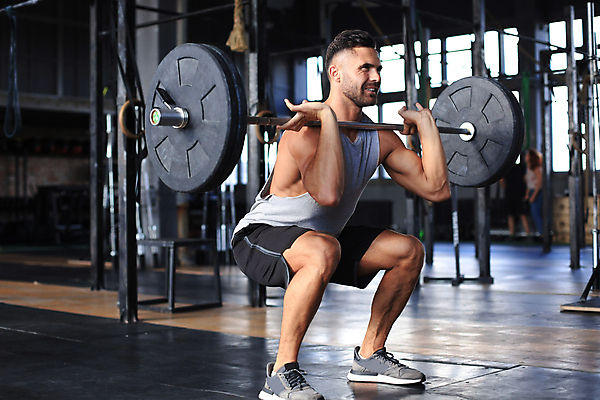 포토 JPG 해외이미지 전신 라이프스타일 남자 근육 실내 한명 들기 성인 옆모습 운동복 헬스장 찡그림 역기 웨이트트레이닝 보디빌더 성인남자한명만 스쿼트 해외포토 1 옷 뷰포인트 모션 표정 사람 내부 생활 운동 헬스 보디빌딩 남자한명만 성인남자만 파일형식 운동자세 이미지허브