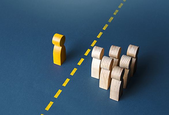 포토 JPG 해외이미지 점선 실내 사람없음 말_게임 그룹 단절 소외 남색배경 해외포토 선 백그라운드 내부 남색 파일형식 이미지허브