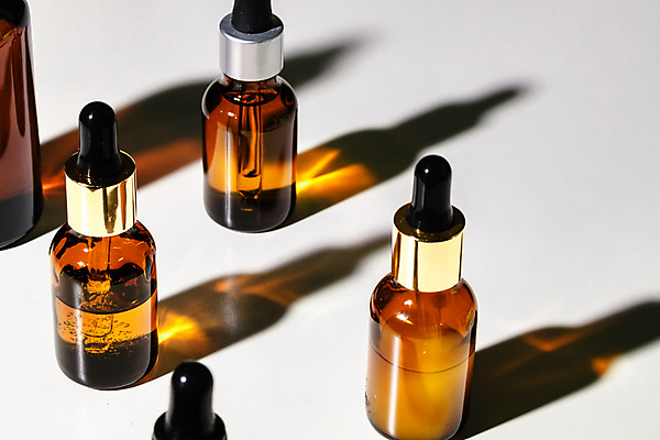 포토 JPG 해외이미지 실내 사람없음 뷰티 여러개 오일 오브젝트 흰배경 앰플 해외포토 음식 다수 백그라운드 내부 화장품 흰색 파일형식 이미지허브