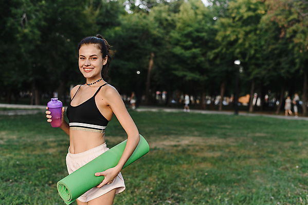 포토 JPG 해외이미지 백인 라이프스타일 응시 공원 여자 행복 스포츠 포즈 신체 요가 자연 휴식 건강 한명 미소 사람 성인 야외 여름 운동복 운동 힘 날씬함 연습 명상 달리기선수 해외포토 서양인 1 웰빙 시선 옷 계절 공공시설 감정 컨셉 표정 생활 몸매 생태계 육상선수 파일형식 이미지허브