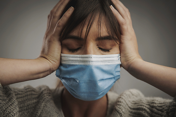 포토 JPG 해외이미지 여자 스트레스 건강 관리 가면 마스크 한명 사람 치료 머리 고통 슬픔 짜증 바이러스 좌절 보호 질병 고민 감염 문제 우울증 전염병 편두통 해외포토 1 감정 컨셉 의학 신체부위 파일형식 이미지허브