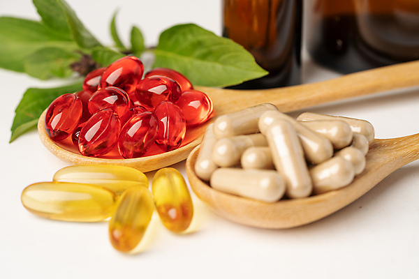 포토 JPG 해외이미지 건강 사람없음 알약 약 숟가락 허브 유기농 공병 해외포토 식물 웰빙 의학 수저 병_담는 파일형식 이미지허브