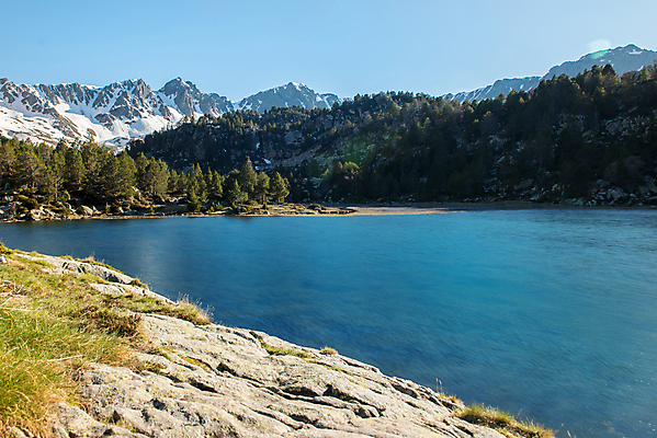 포토 JPG 해외이미지 주간 호수 자연 하늘 산 사람없음 야외 맑음 안도라 해외포토 자연요소 날씨 생태계 파일형식 이미지허브