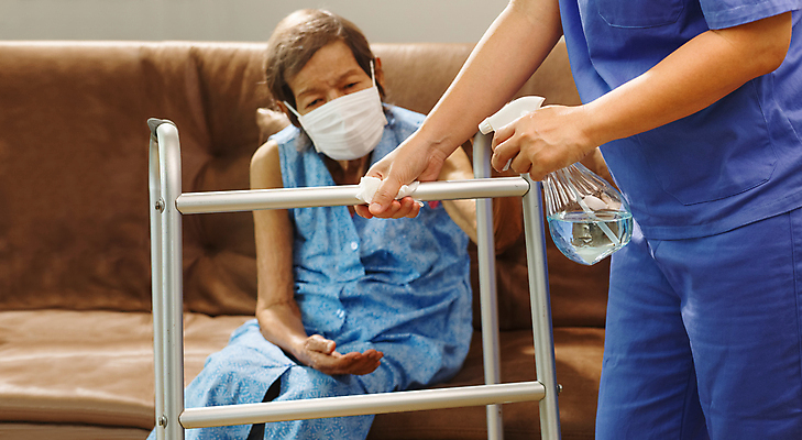 포토 JPG 해외이미지 여자 종이 할머니 중년 태국 엄마 거리 한국 건강 가면 안전 사람 앉기 동양인 두명 우주 건강관리 일본 중국 터치 알코올 질병 인도인 청소 예방 감염 인도네시아 분무기 일반 박테리아 싱가폴 돌봄 소셜 위생관리 인플루엔자 전염병 해외포토 외국인 노년 아시아 의학 가족 모션 관리 인종 성인 바이러스 파일형식 이미지허브