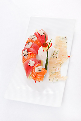 포토 JPG 해외이미지 음식 다이어트 채소 밥 건강 어류 요리 동양인 사람없음 장식 빨간색 일본 식사 저녁식사 초밥 회 게 해조류 참치 먹기 해산물 날것 롤 깨 연어 점심식사 고립 단백질 크림치즈 해외포토 아시아 컬러 식재료 모션 치즈 갑각류 인종 수중동물 조미료 해양식물 영양소 일본음식 파일형식 이미지허브