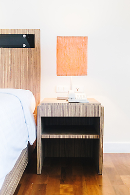 포토 JPG 해외이미지 꽃잎 꽃 결혼 백그라운드 호텔 주택 실내 발렌타인데이 사랑 사람없음 내부 빨간색 장미 침실 방 낭만 신혼여행 흰색 하트 침대 축하 심볼 해외포토 모양 식물 감정 컬러 가구 컨셉 데이이벤트 숙소 이벤트 건물 파일형식 이미지허브