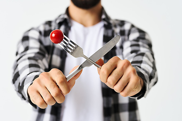 포토 JPG 해외이미지 백인 라이프스타일 접시 웰빙 남자 행복 음료 음식 중년 백그라운드 포크 다이어트 채소 콩 실내 건강 한명 사람 앉기 성인 가로 컬러풀 식당 숟가락 일본 식사 카페 샐러드 흰색 잡기 인스턴트 먹기 개성 건강식 점심식사 고립 채식주의자 성인만 비건음식 해외포토 서양인 1 식기 감정 아시아 컬러 모션 곡류 수저 내부 생활 상점 채식 파일형식 비건 이미지허브