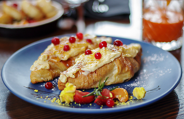 포토 JPG 해외이미지 전통 접시 음식 백그라운드 탁자 아침 디저트 사람없음 갈색 주방 식당 식사 이탈리아 카페 빵집 흰색 신선 달콤 맛 아침식사 굽기 먹기 크림 메뉴 대륙 롤 칼로리 버터 프랑스어 번 페스츄리 핸드메이드 맛있는 해외포토 주간 문자 식기 유럽 빵 컬러 가구 컨셉 모션 상점 구이 파일형식 이미지허브