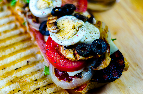 포토 JPG 해외이미지 접시 음식 빵 다이어트 토마토 채소 고추 양파 치즈 샌드위치 돼지고기 요리 씨앗 사람없음 식당 계란 식사 저녁식사 치킨 버섯 소고기 신선 뜨거움 맛 그릴 아침식사 바게트 상추 굽기 만취 먹기 속도 준비 올리브 햄 브런치 토스트 깨 후추 점심식사 루꼴라 초리조 맛있는 해외포토 식물 식기 열매 컨셉 식재료 모션 주방용품 유제품 건강 육류 상점 알 조미료 구이 향신료 닭고기요리 술취함 파일형식 이미지허브