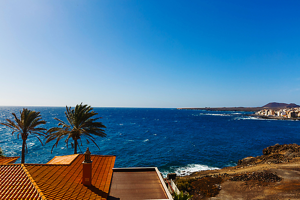 포토 JPG 해외이미지 주간 바다 하늘 주택 사람없음 야외 야자수 맑음 해외포토 자연요소 나무 날씨 건물 파일형식 이미지허브