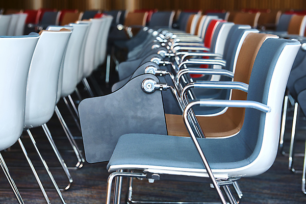 포토 JPG 해외이미지 학생 교육 문화 포즈 의자 비즈니스 교실 학교 탁자 회의 새로움 실내 사람 사람없음 내부 빛 학습 스크린 강사 교사 공백 방 듣기 업무 발표 센터 강의 책상 마이크 대학교 장면 일반 객석 세미나 옛날 줄서기 지휘대 해외포토 직업 음향기기 가구 컨셉 모션 작업 파일형식 이미지허브