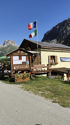 포토 JPG 해외이미지 자연 산 주택 사람없음 빨간색 초록색 물 마을 이탈리아 프랑스 신선 소나무 닫기 숲 알프스 샬레 에센스 절정 해외포토 자연요소 나무 유럽 컬러 모션 실험기구 건물 화장품 생태계 파일형식 이미지허브