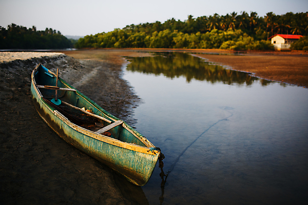 포토 JPG 해외이미지 나무 전통 아시아 모래 바다 여행 자연 하늘 낚시 휴가 손바닥 사람없음 목재 파란색 강 컬러풀 뷰티 만 그물 신용카드 보트 활 그림 카누 카약 코코넛 어장 내추럴 이국적 파라다이스 해외포토 식물 손 나라 컬러 배_교통 과일 재료 레저 금융 수상스포츠 생태계 파일형식 이미지허브