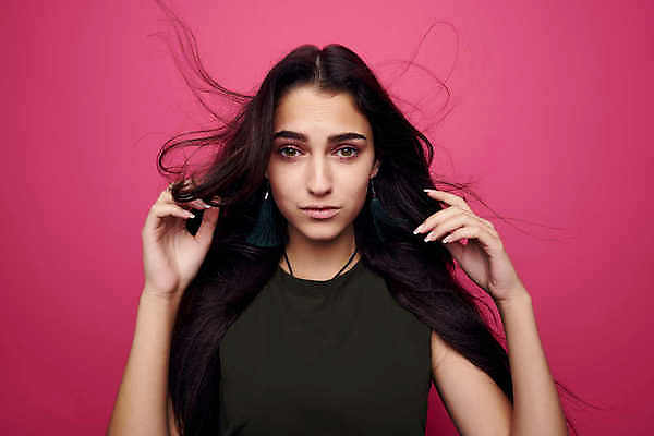 포토 JPG 해외이미지 백인 모델 라이프스타일 드레스 여자 행복 벽 분홍색 포즈 백그라운드 셔츠 갈색머리 한명 사람 성인 빨간색 컬러풀 갈색 노란색 파티 유행 활발 기쁨 우아함 시원함 날씬함 스타일 힙스터 해외포토 서양인 1 헤어스타일 옷 패션 감정 컬러 컨셉 상의 이벤트 생활 몸매 파일형식 이미지허브