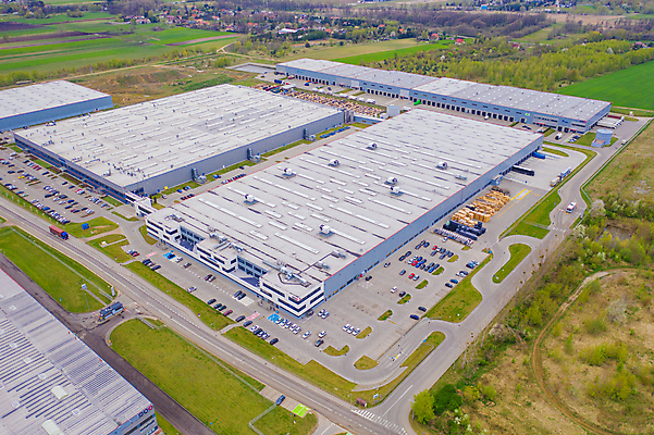 포토 JPG 해외이미지 공원 산업 도로 비즈니스 교통시설 자동차 안테나 사람없음 건물 트럭 화물 도시 센터 역 상품 정상 주식 컨테이너 창고 상업 머리위 지역 트랙터 수납 짐차 무거움 트레일러 물류 슈퍼마켓 드론 분배 수입 터미널 해외포토 건축물 공공시설 길 육상교통 교통 통신 금융 상점 운송업 무게 농기계 시설 특수차량 파일형식 이미지허브