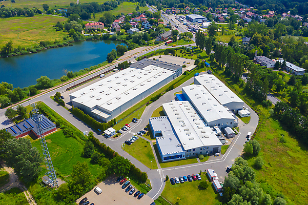 포토 JPG 해외이미지 산업 비즈니스 공장 교통시설 자동차 안테나 사람없음 건물 문 화물 센터 상품 큼 창고 상업 수납 짐차 트레일러 물류 드론 방법 분배 수입 해외포토 건축물 육상교통 교통 통신 공업 운송업 크기 시설 파일형식 이미지허브