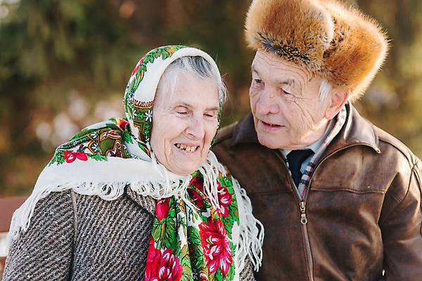 포토 JPG 해외이미지 백인 라이프스타일 커플 계절 여자 노년 남자 행복 유럽 결혼 백그라운드 2 겨울 가족 자연 키스 함께함 관리 사랑 미소 사람 성인 야외 두명 흰색 주름 질병 은퇴 피부 세대 돌봄 옛날 해외포토 서양인 감정 나라 컬러 컨셉 의학 관계 모션 표정 이벤트 생활 신체부위 애정표현 생태계 파일형식 이미지허브