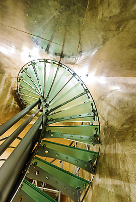 포토 JPG 해외이미지 백그라운드 패턴 곡선 건축양식 추상 출입구 바닥 나선형 사람없음 내부 건물 계단 검은색 어둠 소용돌이 흰색 도시 옛날 해외포토 건축물 건축 선 컬러 무늬 회오리 파일형식 이미지허브