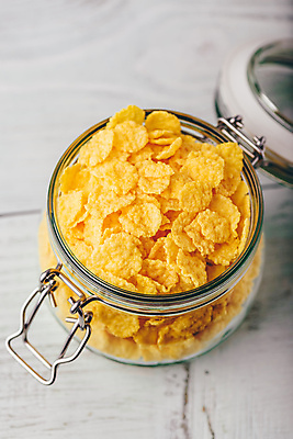 포토 JPG 해외이미지 라이프스타일 접시 음식 조각 다이어트 재료 아침 디저트 건조 건강 옥수수 사람없음 목재 노란색 주방 숟가락 식사 우유 에너지 항아리 황금 맛 아침식사 낟알 시리얼 밀 먹기 가득함 유기농 비타민 건강식 뮤즐리 오트밀 채식주의자 귀리 맛있는 해외포토 주간 나무 식기 웰빙 컬러 컨셉 모션 유제품 곡류 수저 생활 도자기 채식 영양소 파일형식 이미지허브