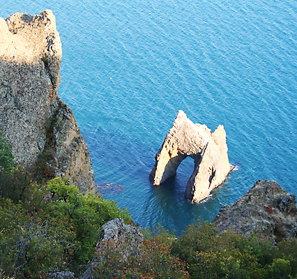 포토 JPG 해외이미지 공원 바다 여행 하늘색 백그라운드 자연 표면 산 풍경 사람없음 물 여름 파란색 검은색 일몰 바위 황금 신비 심볼 아치 대문 화산 내추럴 우크라이나 전국 지질학 특별함 현상 해외포토 자연요소 계절 공공시설 교육 유럽 컬러 컨셉 문 노을 돌_바위 생태계 파일형식 이미지허브