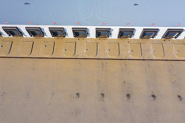 포토 JPG 해외이미지 식물 산업 도로 교통수단 비즈니스 공장 교통시설 자동차 안테나 사람없음 건물 글로벌 쌓기 상점 화물 도시 고속도로 역 제조 주식 화물선 창고 무역 상업 마차 수납 짐차 트레일러 슈퍼마켓 로딩 터미널 해외포토 건축물 길 육상교통 교통 배_교통 통신 공업 모션 금융 운송업 시설 파일형식 이미지허브