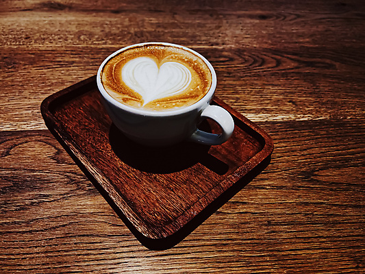 포토 JPG 해외이미지 여유 커피 휴식 사람없음 카페 낭만 하트 분위기 커피잔 카푸치노 라떼아트 해외포토 모양 감정 음료 컨셉 잔 상점 그림 라떼 파일형식 이미지허브