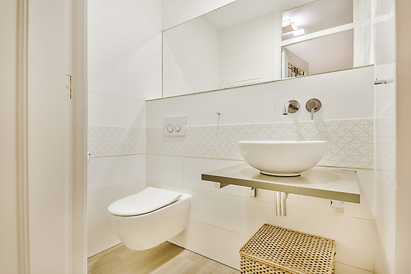 포토 JPG 해외이미지 실내 사람없음 인테리어 깨끗함 거울 세면대 화장실 변기 해외포토 디자인 컨셉 내부 파일형식 이미지허브