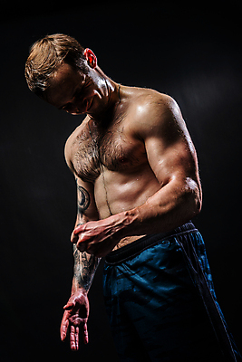 포토 JPG 해외이미지 백인 1 라이프스타일 남자 스포츠 백그라운드 신체 의자 근육 탈의 건강 한명 사람 앉기 성인 30대 운동 검은색 힘 아령 장비 잡기 중앙 몸무게 결심 보디빌딩 보디빌더 연습 체육관 근육질 리프트 역도 팔 무거움 고립 리프팅 이두근 해외포토 서양인 컬러 가구 컨셉 모션 생활 신체부위 장년 헬스 무게 몸매 파일형식 이미지허브