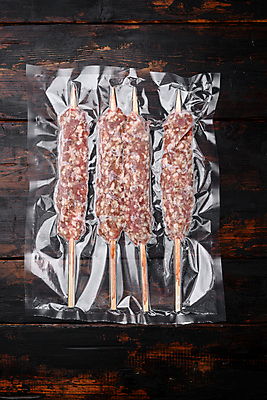 포토 JPG 해외이미지 식재료 실내 생고기 사람없음 날것 양고기 양꼬치 나무배경 진공포장 해외포토 음식 백그라운드 포장 육류 내부 진공 파일형식 이미지허브