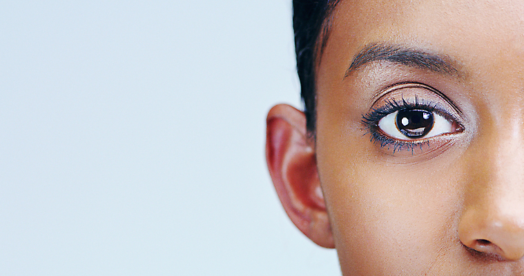 포토 JPG 해외이미지 모델 응시 여자 백그라운드 한명 성인 신체부위 화장 뷰티 우아함 피부 성인여자한명만 카피스페이스 해외포토 1 시선 컨셉 사람 공백 여자한명만 성인여자만 파일형식 이미지허브