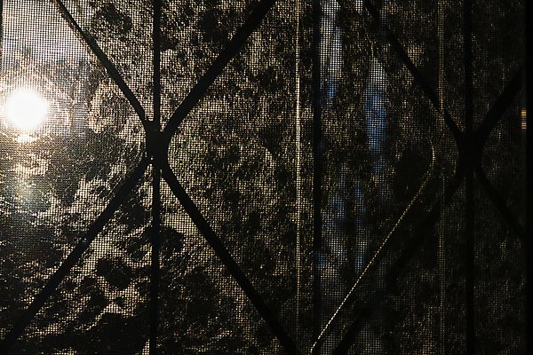 포토 JPG 해외이미지 응시 벽 백그라운드 건축양식 창문 공장 유리 추상 주택 프레임 직장 실내 그림자 사람없음 내부 건물 빛 햇빛 태양 우주 얼음 검은색 어둠 방 추위 수확 광선 투명 버리기 폐허 복고 과거 북쪽 직사각형 옛날 오싹 해외포토 자연요소 도형 건축물 시선 건축 컬러 컨셉 무늬 농업 회사 공업 모션 재질 방향 파일형식 이미지허브