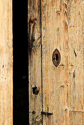 포토 JPG 해외이미지 전통 디자인 건축양식 주택 자물쇠 손잡이 안전 사람없음 건물 목재 장식 컬러풀 갈색 문 금속 검은색 수확 골동품 스페인 재산 우아함 닫기 숲 입장 심볼 질감 잠금 보안 대문 환영 노크 놋쇠 방법 알리칸테 옛날 해외포토 나무 건축물 건축 유럽 컬러 컨셉 농업 재료 모션 재질 금융 파일형식 이미지허브