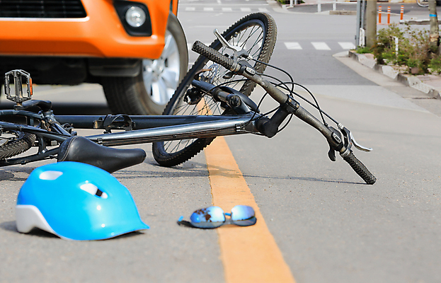 포토 JPG 해외이미지 아시아 도로 어린이 여행 백그라운드 자동차 거리 안전 사람없음 자전거 검은색 손상 운전 흰색 긴급 운전사 보호 승차 헬멧 위험 충돌 사건 만취 속도 사이클링 보험 깨짐 때리기 바이킹 부주의 피해자 해외포토 직업 나라 길 육상교통 컬러 컨셉 교통시설 모션 사람 바이크 피해 보호장비 육상스포츠 술취함 파일형식 이미지허브