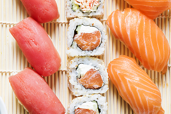 포토 JPG 해외이미지 접시 젓가락 새우 요리 동양인 사람없음 세트 초밥 회 신선 고추냉이 참치 해산물 연어 해외포토 식기 음식 수저 갑각류 어류 인종 양념 일본음식 파일형식 이미지허브