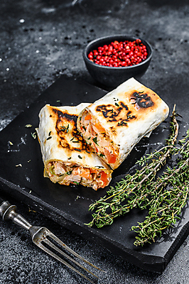 포토 JPG 해외이미지 음식 빵 백그라운드 토마토 채소 포장 양파 샌드위치 육류 옥수수 사람없음 식사 저녁식사 치킨 샐러드 소고기 튀김 덮개 흰색 신선 맛 그릴 상추 굽기 매움 롤 점심식사 폭식 케밥 피타 카피스페이스 맛있는 튀르키예 해외포토 아시아 컬러 컨셉 식재료 주방용품 곡류 공백 뚜껑 구이 닭고기요리 파일형식 이미지허브